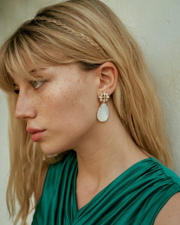 Pendientes Brownea con Madreperla Blanca y Dorada