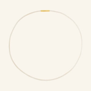 Cordón de cuero blanco perla corto 2 mm de grosor